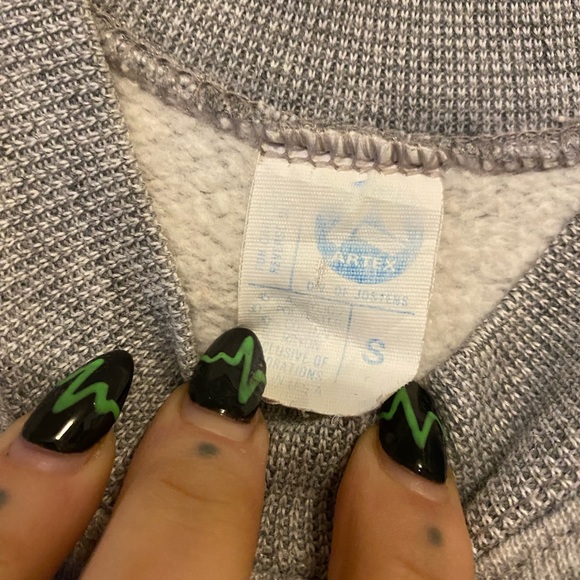 Vintage 1987 Bud Light Spuds Mackenzie Party Animal Pull Over Grey Sweater - Picture 4 of 4